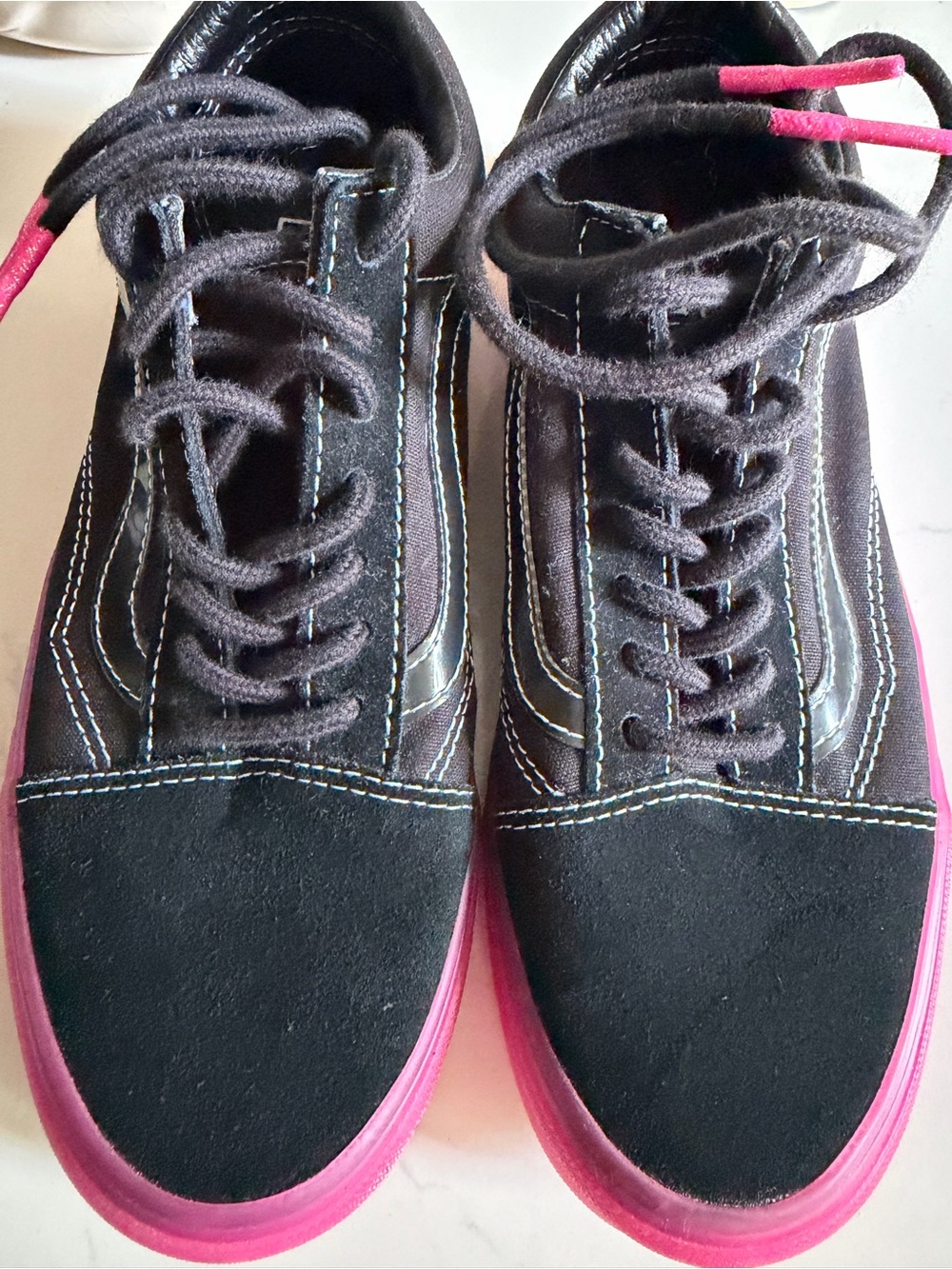 Vans size W7. Black/oink